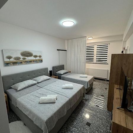 Centar Apartment คาปรินา ภายนอก รูปภาพ