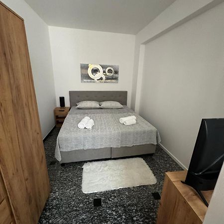 Centar Apartment คาปรินา ภายนอก รูปภาพ