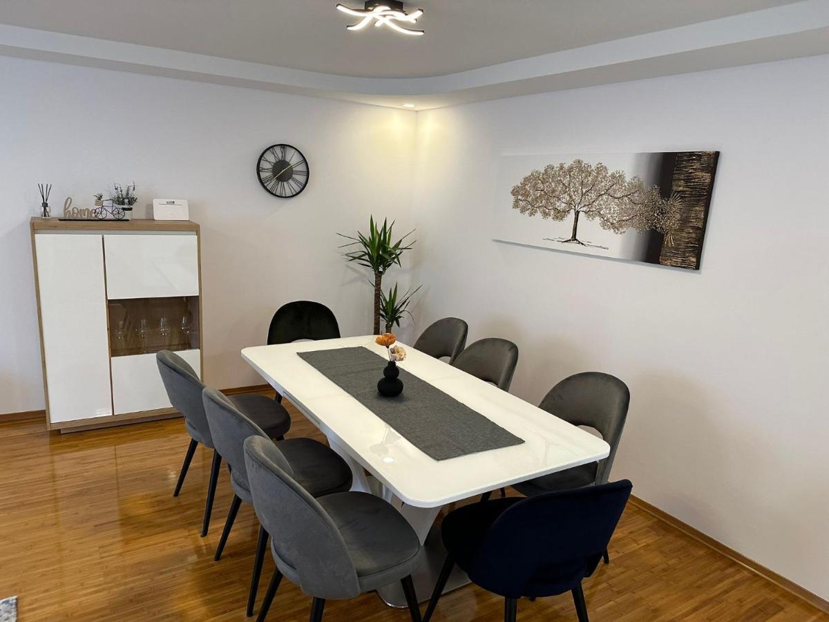 Centar Apartment คาปรินา ภายนอก รูปภาพ