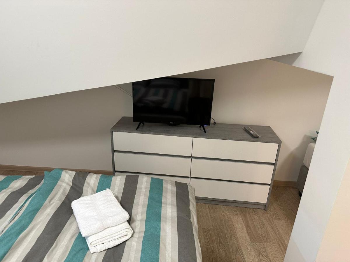Centar Apartment คาปรินา ภายนอก รูปภาพ