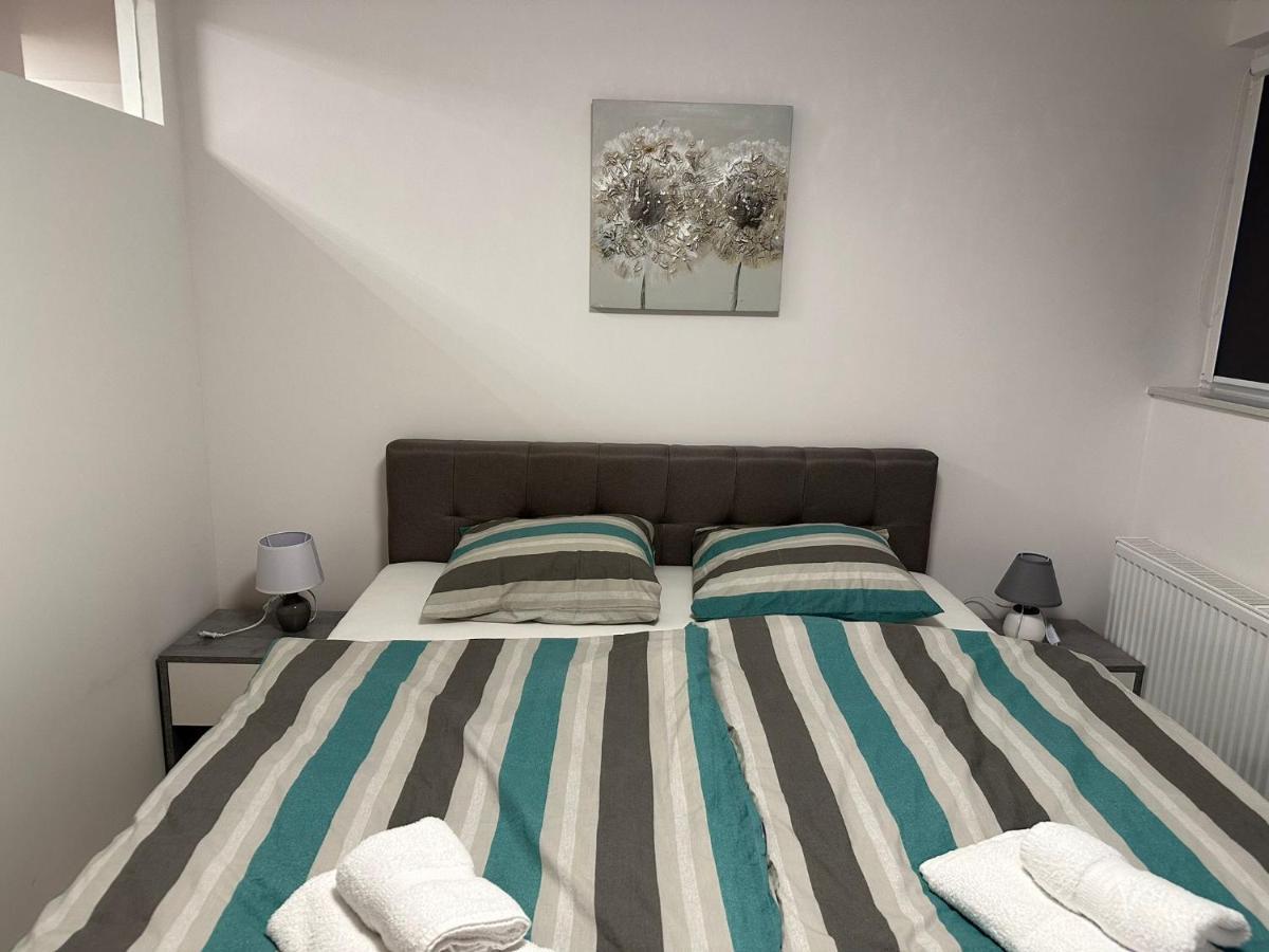 Centar Apartment คาปรินา ภายนอก รูปภาพ