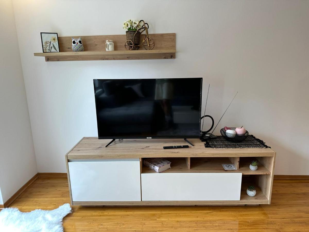 Centar Apartment คาปรินา ภายนอก รูปภาพ