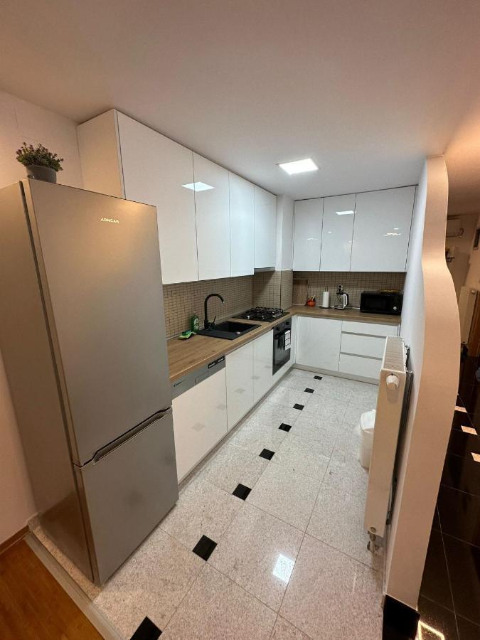 Centar Apartment คาปรินา ภายนอก รูปภาพ