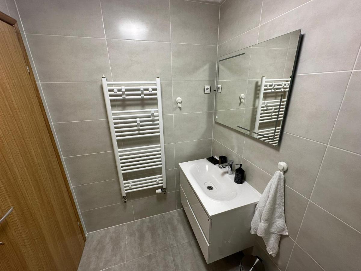 Centar Apartment คาปรินา ภายนอก รูปภาพ
