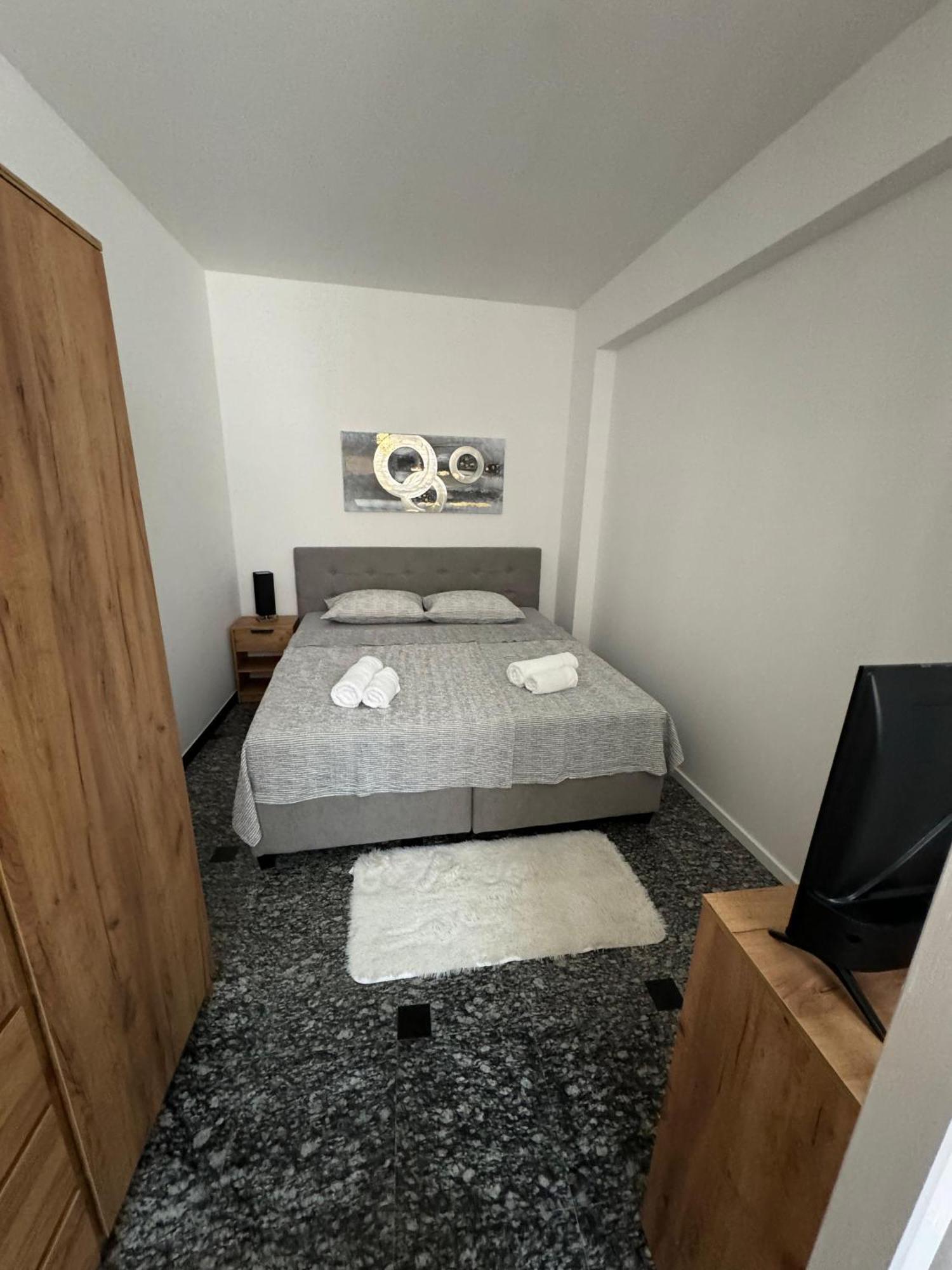 Centar Apartment คาปรินา ภายนอก รูปภาพ